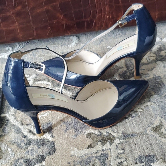 Shoes - Picture 1 of 4